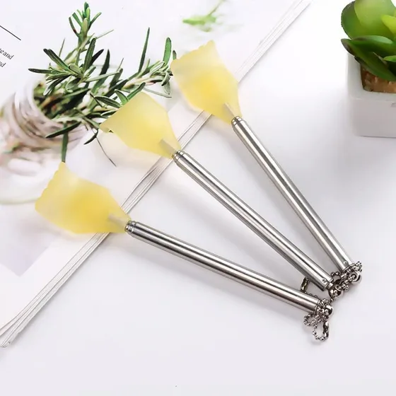 2 PCS Telescopic Back Scratcher Sticks | Extendable Metal Itching Tools for Hard-to-Reach Areas